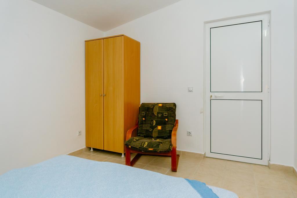 Mc Apartments Улцин Екстериор снимка